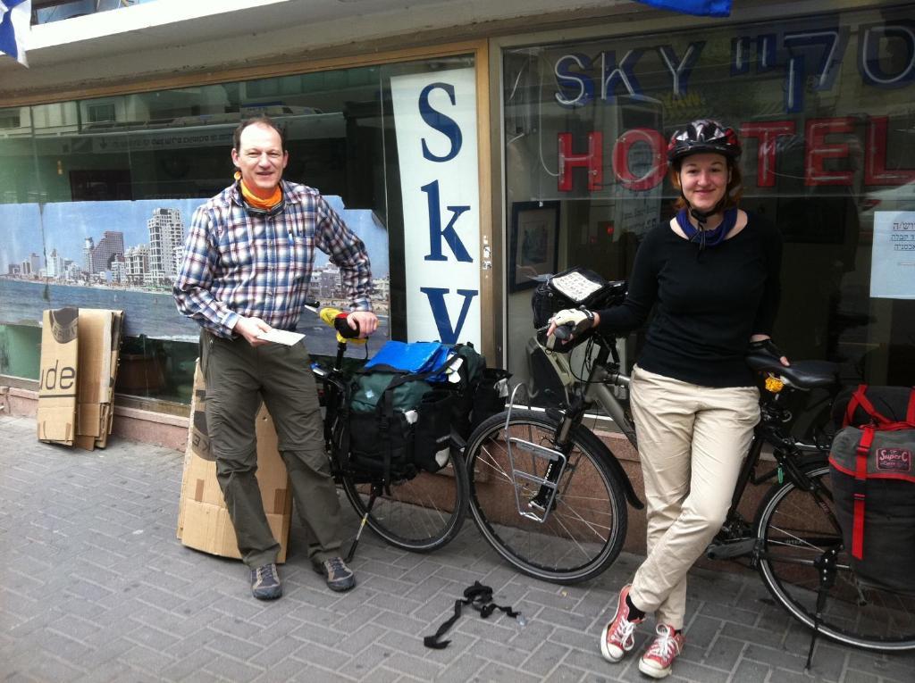 Sky Hostel Tel Aviv Exterior photo